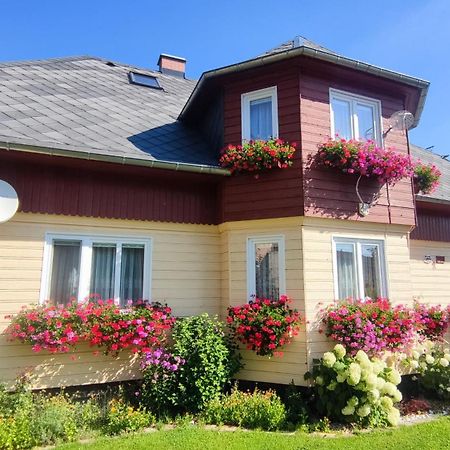 Holiday Home Moldava Exteriör bild